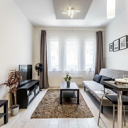 Fleur Creme Apartment Boedapest Buitenkant foto
