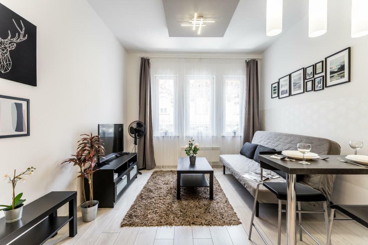 Fleur Creme Apartment Boedapest Buitenkant foto
